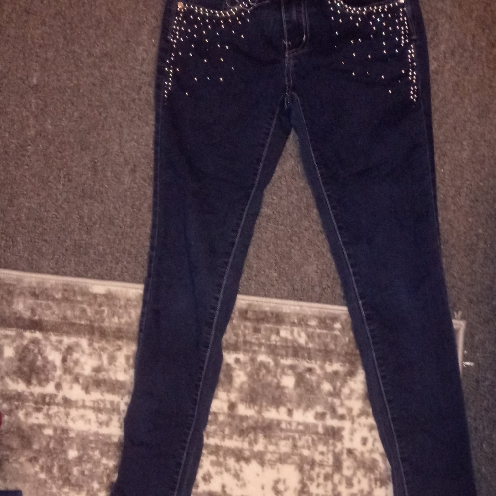 Jeans. Stretchy waist.